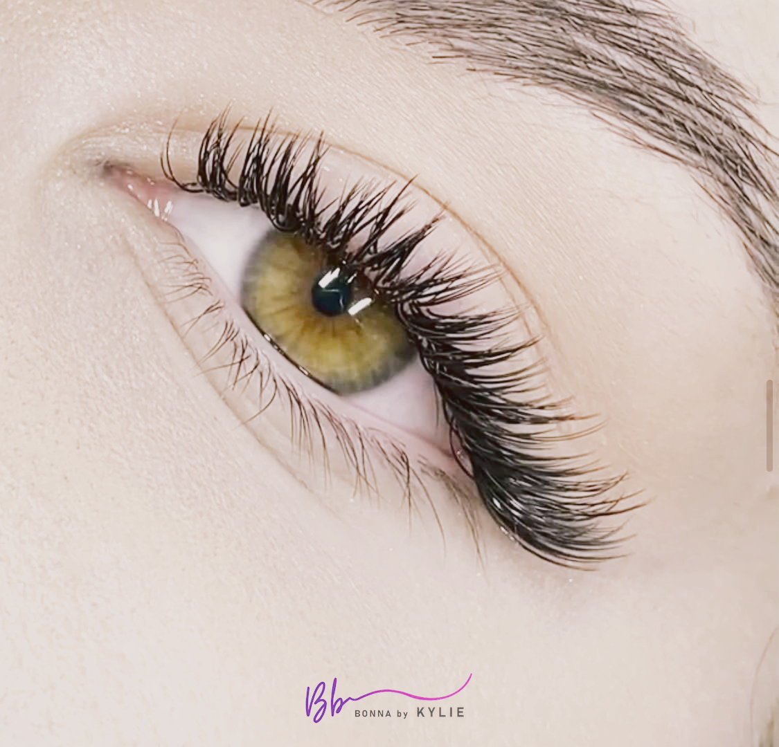 Eyelash Extension Removal 101: How to Safely Remove Your Extensions at Home 1 Classic lash russian 7 Academy Training | Eyelash extensions | Question Answer