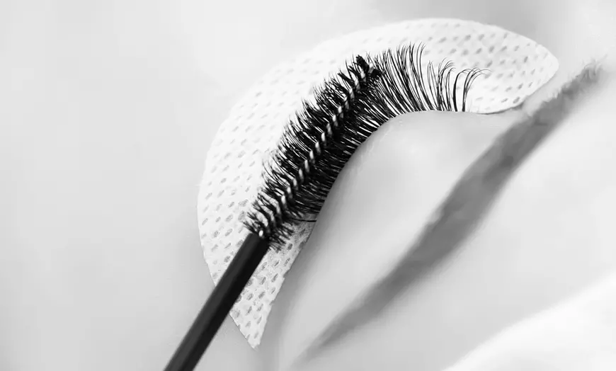how to brush lash extensions
